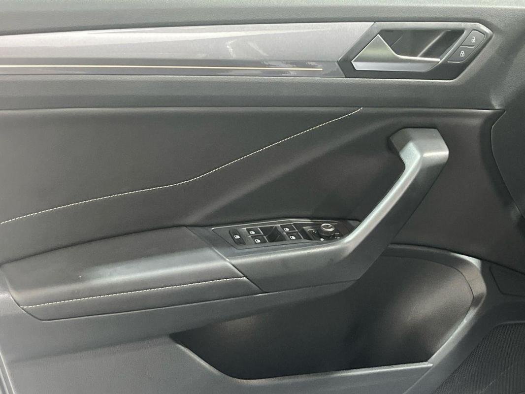 Volkswagen T-Roc - Photo 15