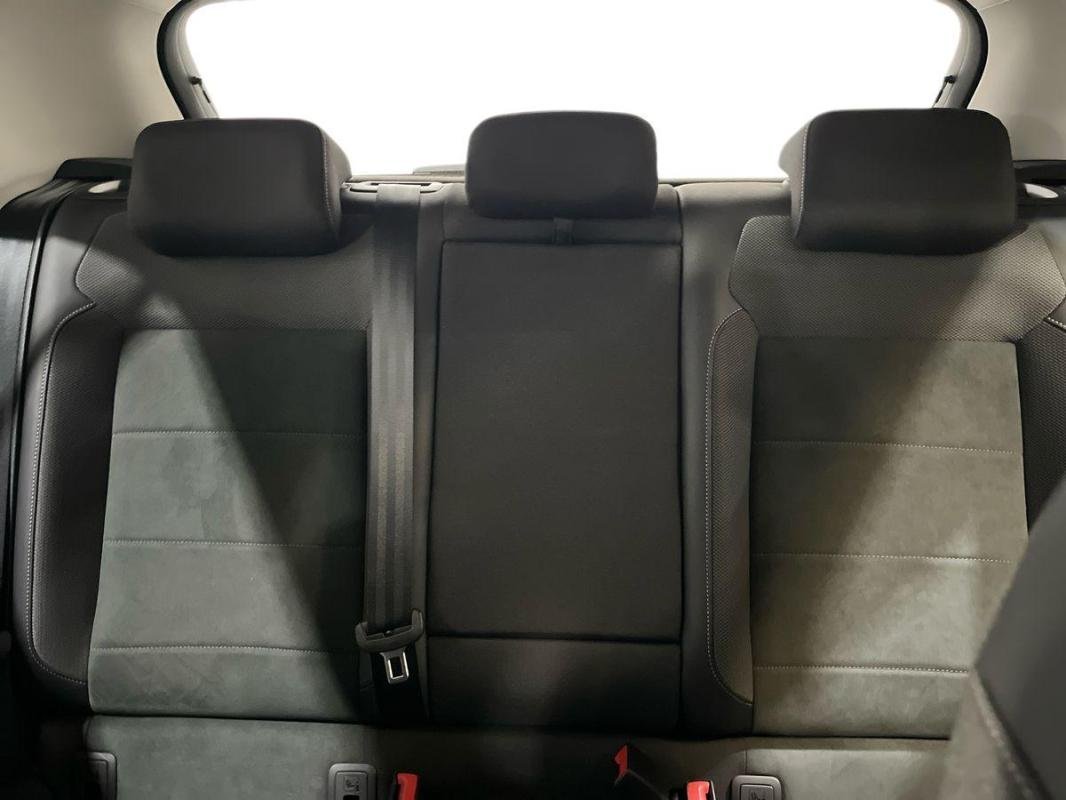 Volkswagen T-Roc - Photo 22