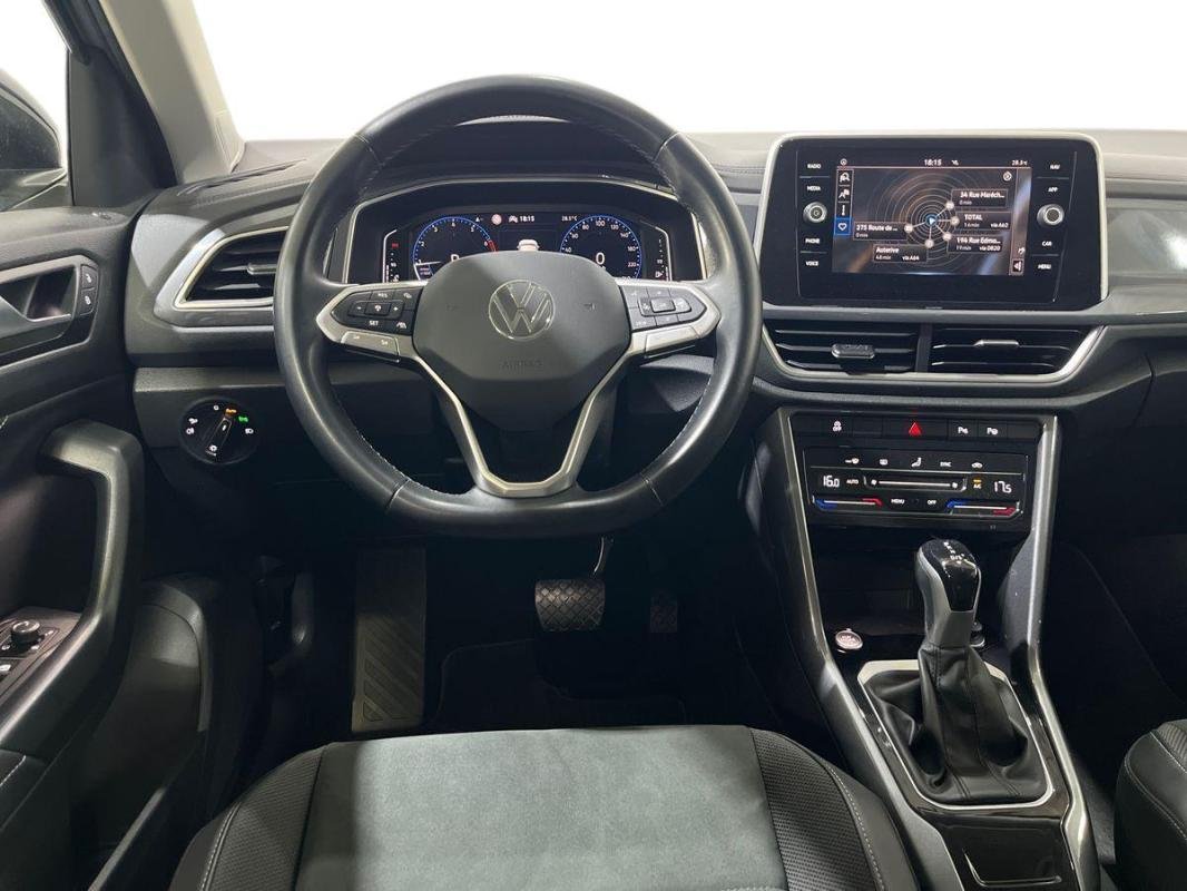 Volkswagen T-Roc - Photo 24