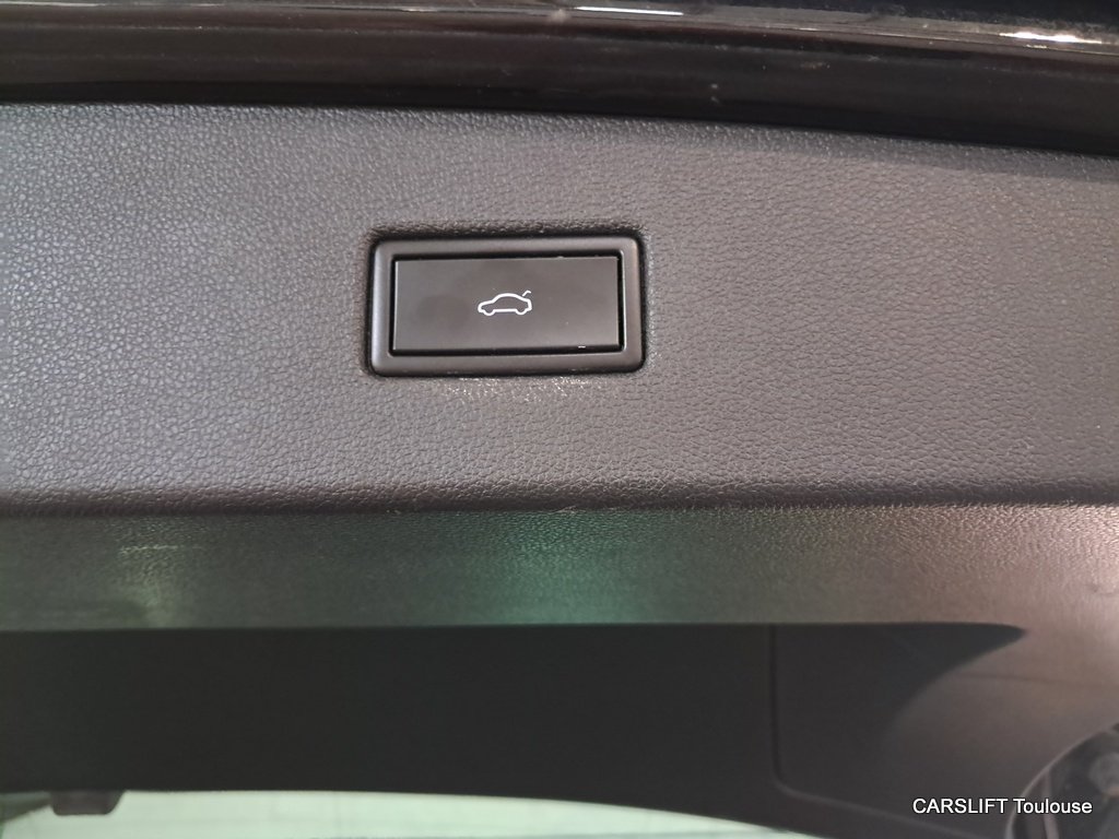 Volkswagen Tiguan - Photo 14