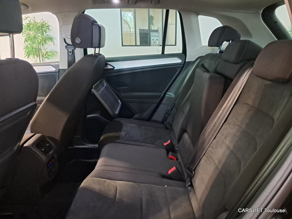 Volkswagen Tiguan - Photo 15