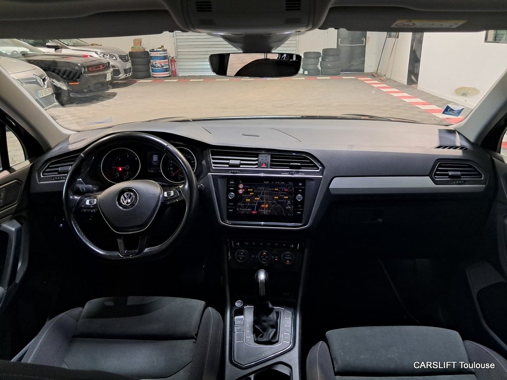 Volkswagen Tiguan - Photo 19