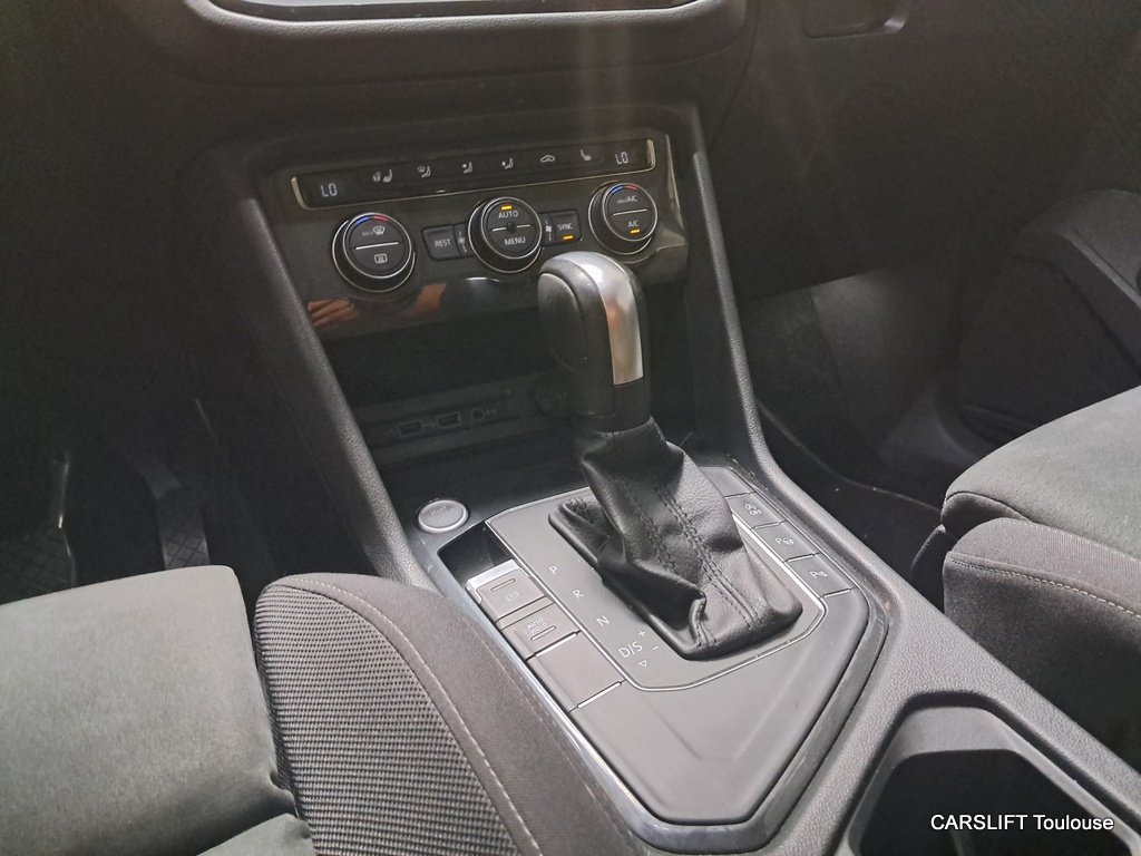 Volkswagen Tiguan - Photo 21