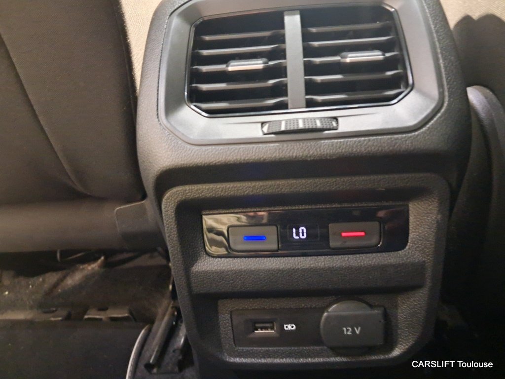 Volkswagen Tiguan - Photo 22