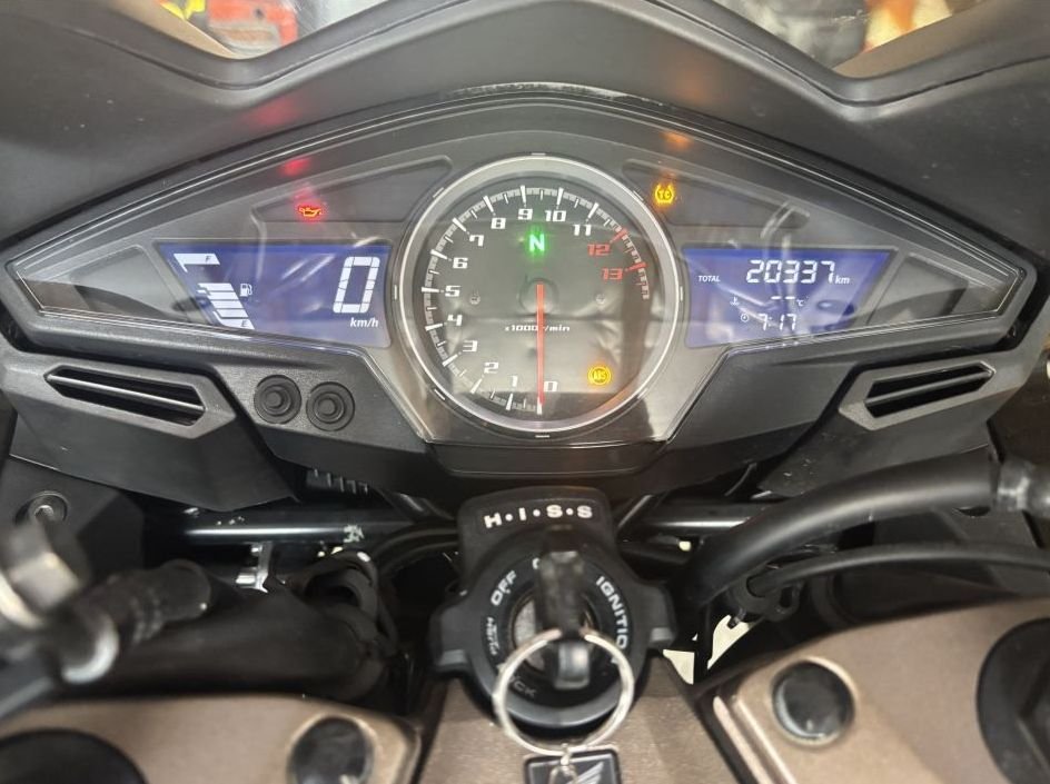 Honda VFR - Photo 4