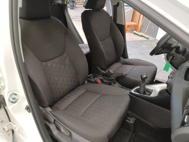 Toyota Yaris - Photo 12