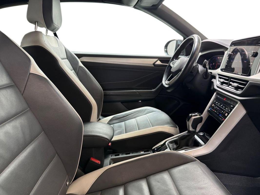 Volkswagen T-Roc - Photo 13