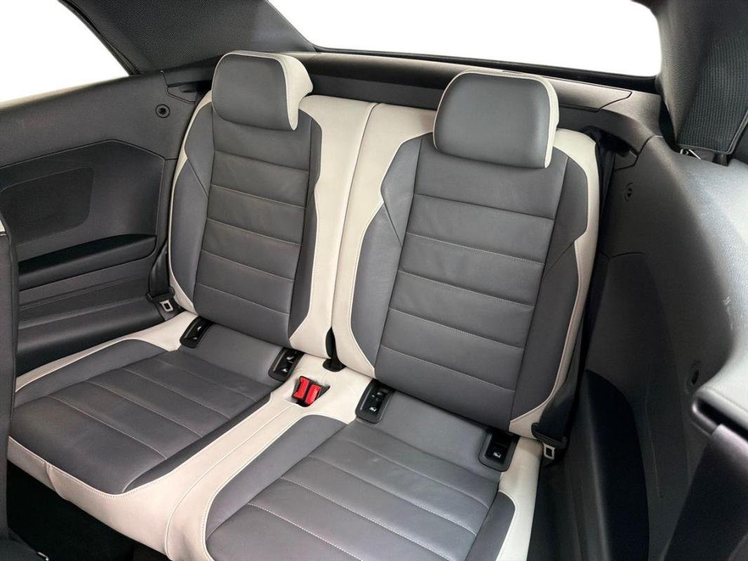 Volkswagen T-Roc - Photo 23