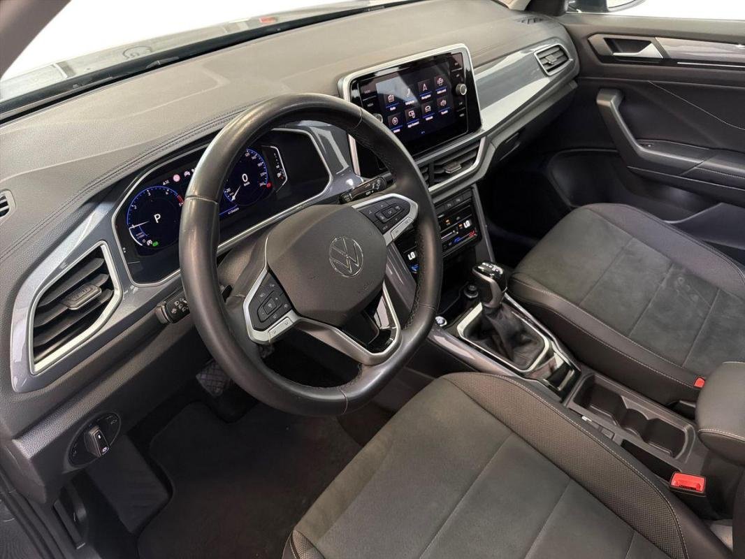 Volkswagen T-Roc - Photo 9