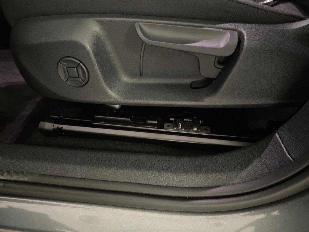 Volkswagen T-Roc - Photo 14