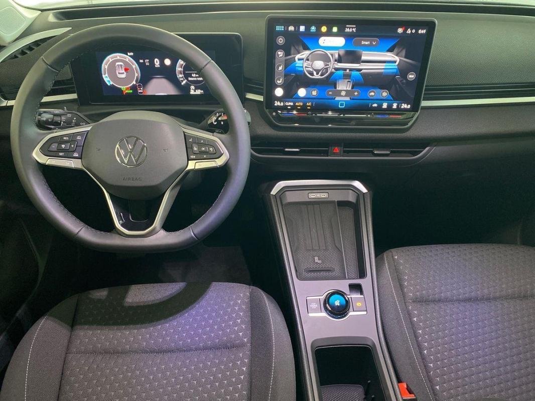 Volkswagen T-Roc - Photo 8
