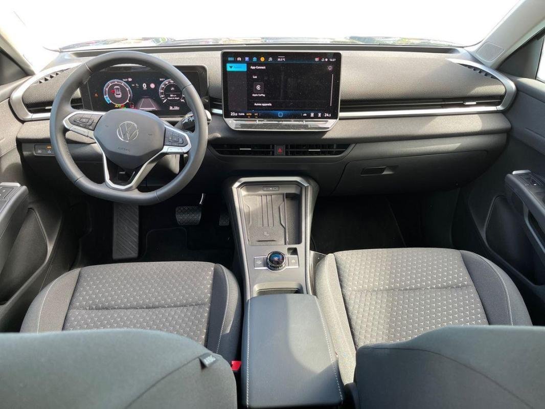 Volkswagen T-Roc - Photo 8