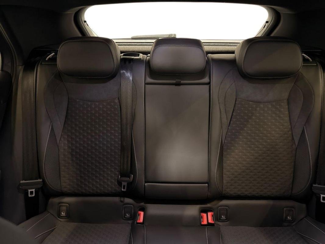 Volkswagen T-Roc - Photo 22
