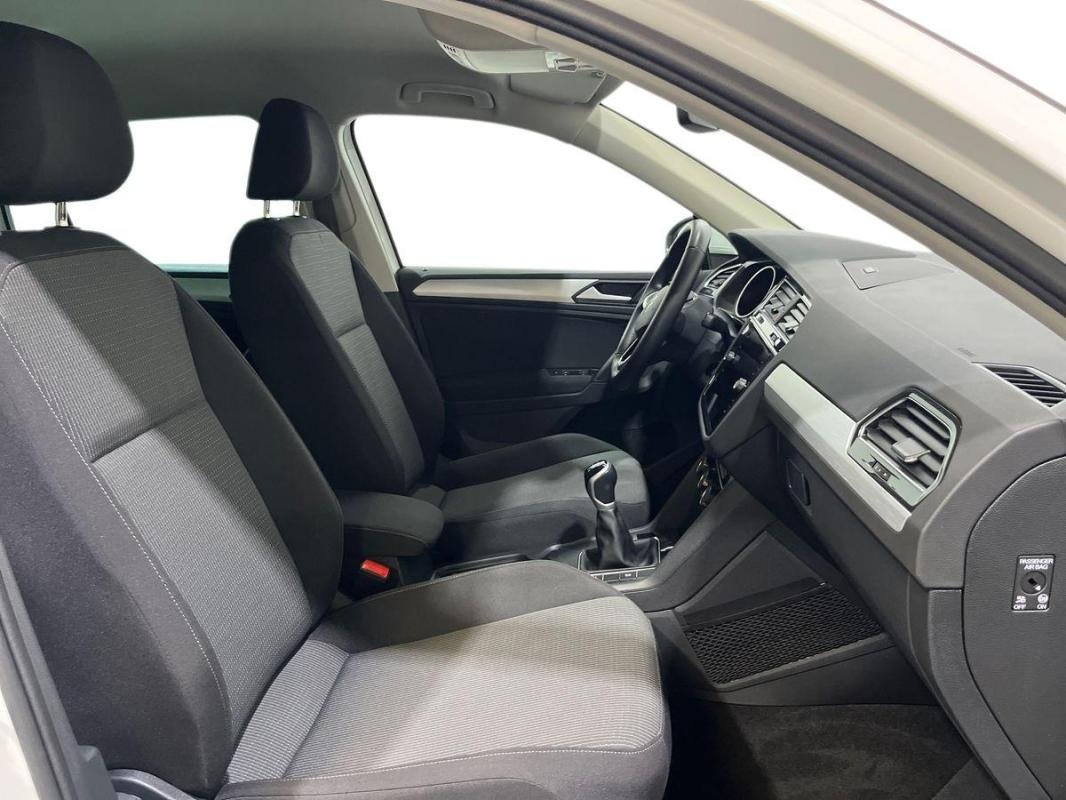 Volkswagen Tiguan - Photo 13