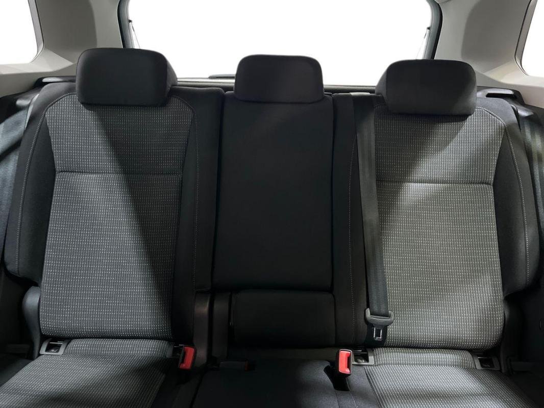 Volkswagen Tiguan - Photo 22