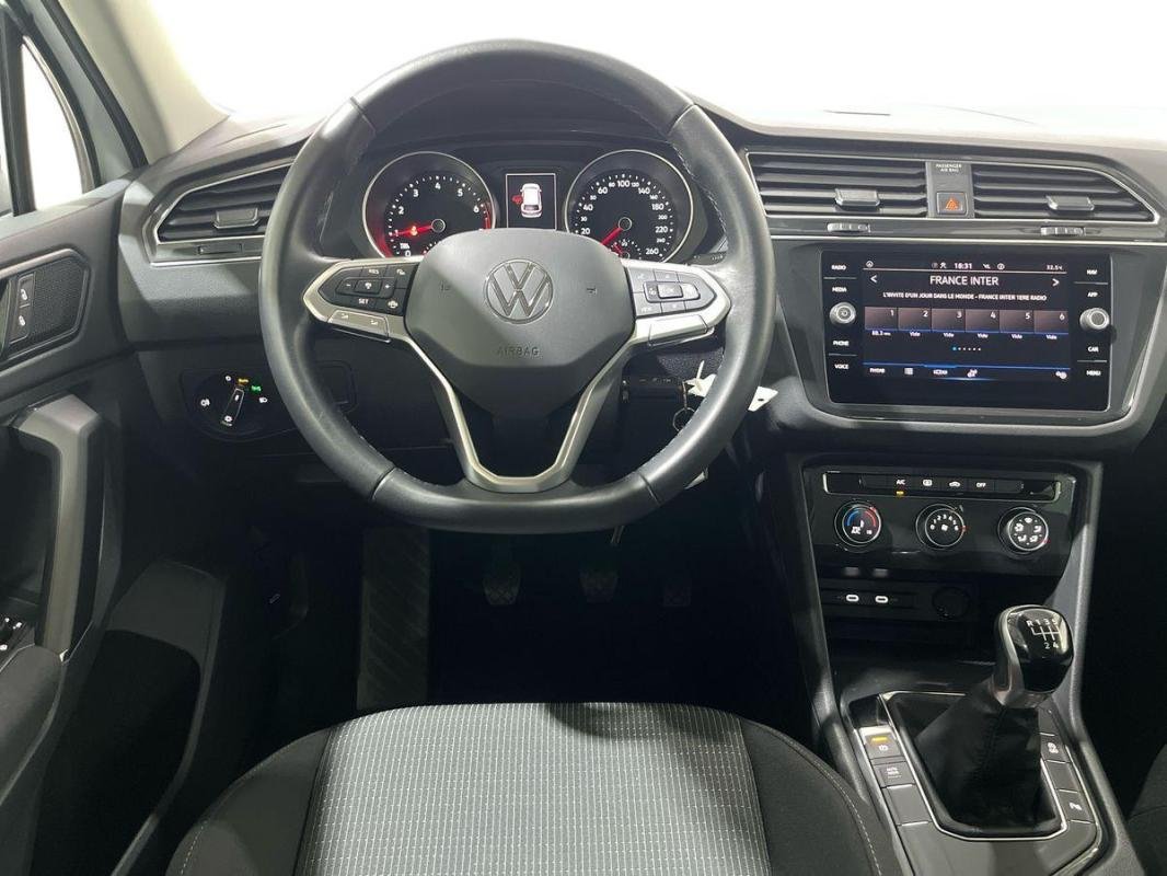 Volkswagen Tiguan - Photo 24