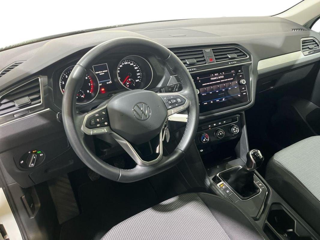 Volkswagen Tiguan - Photo 9