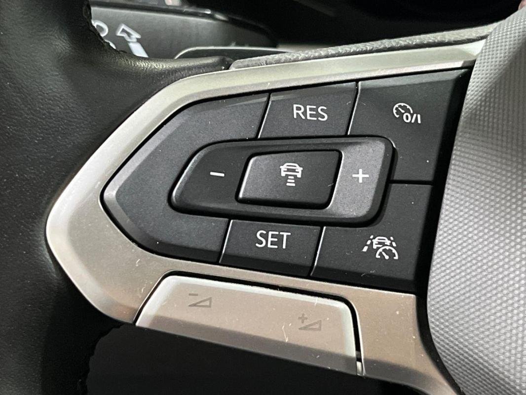 Volkswagen T-Roc - Photo 21