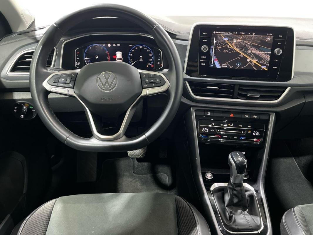 Volkswagen T-Roc - Photo 24