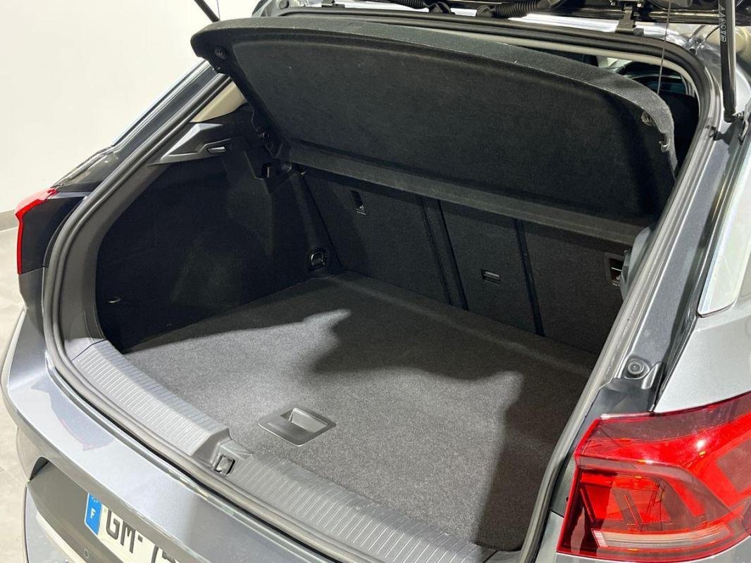 Volkswagen T-Roc - Photo 32