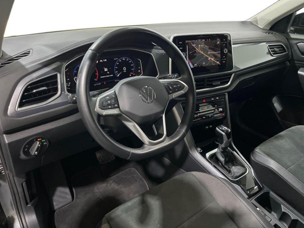 Volkswagen T-Roc - Photo 9