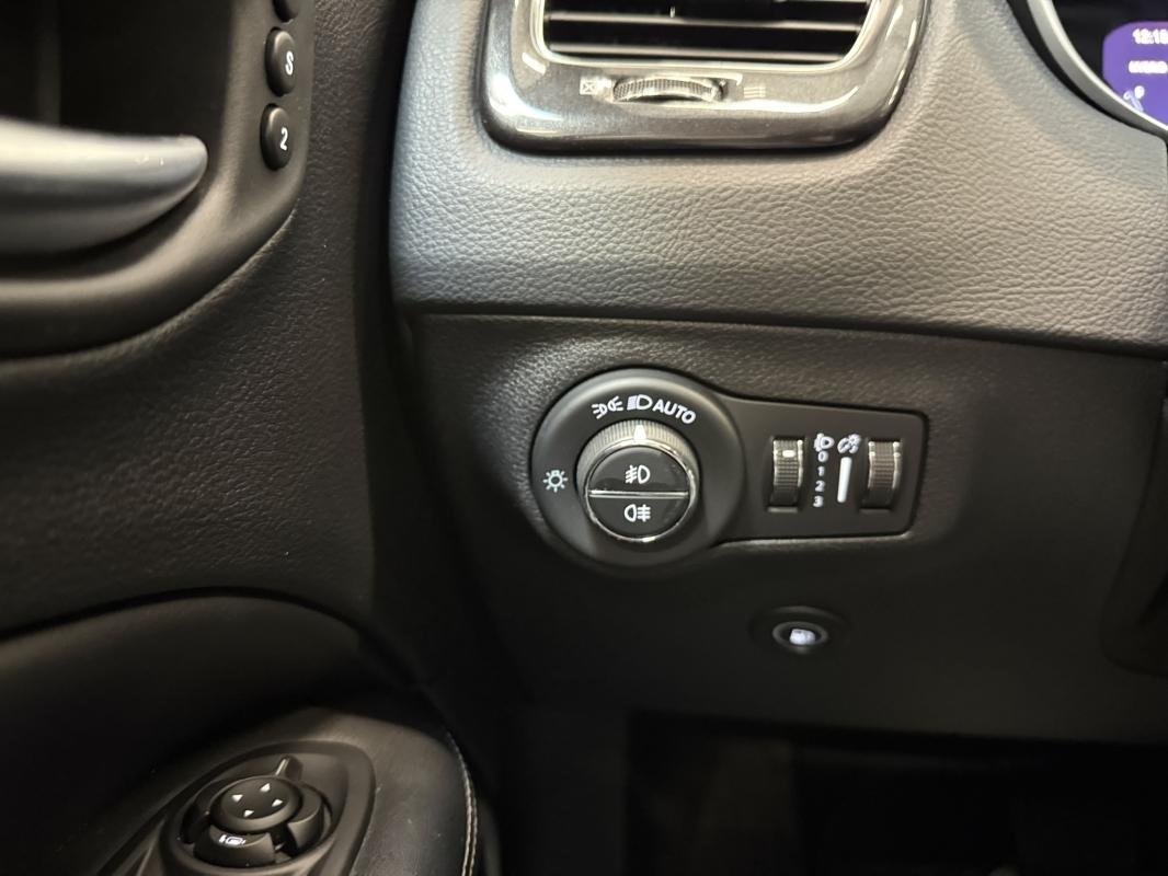 Jeep Compass - Photo 33