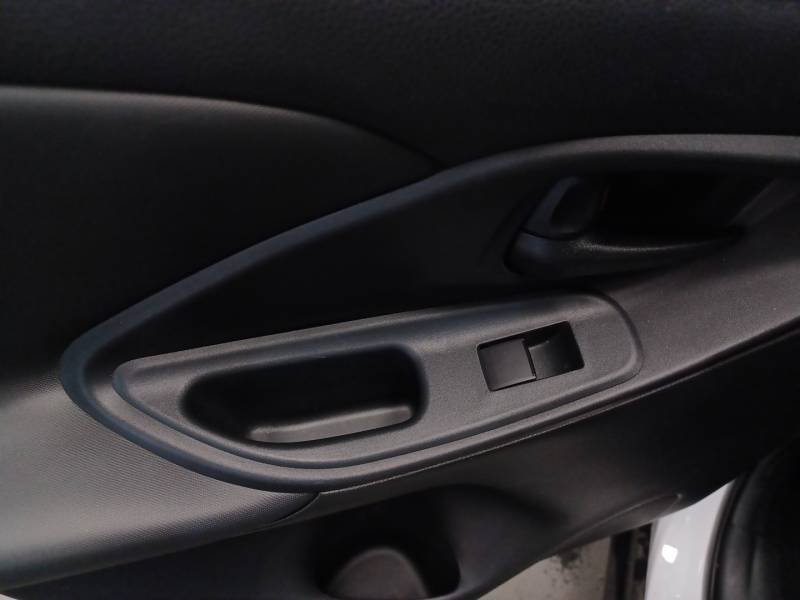 Toyota Yaris - Photo 19