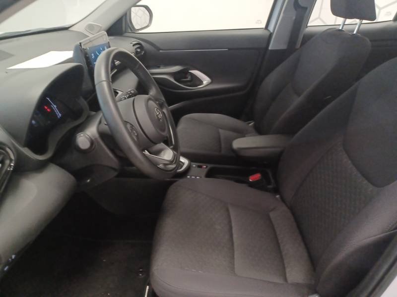 Toyota Yaris - Photo 10