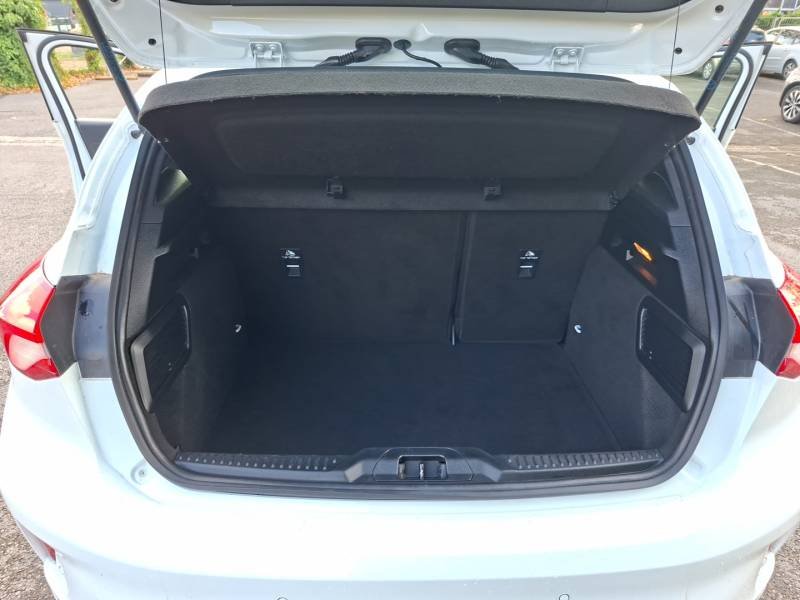 Ford Focus - Photo 12