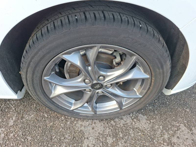Ford Focus - Photo 19