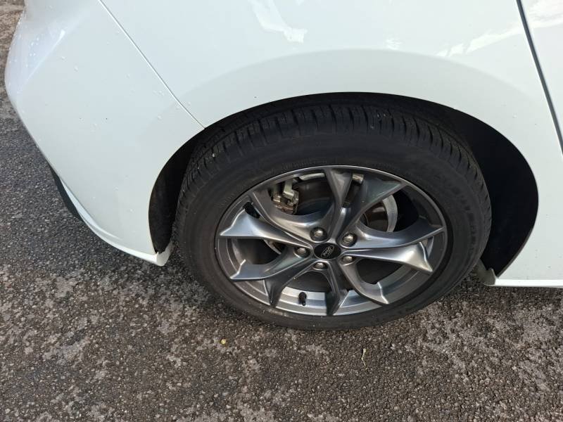 Ford Focus - Photo 21