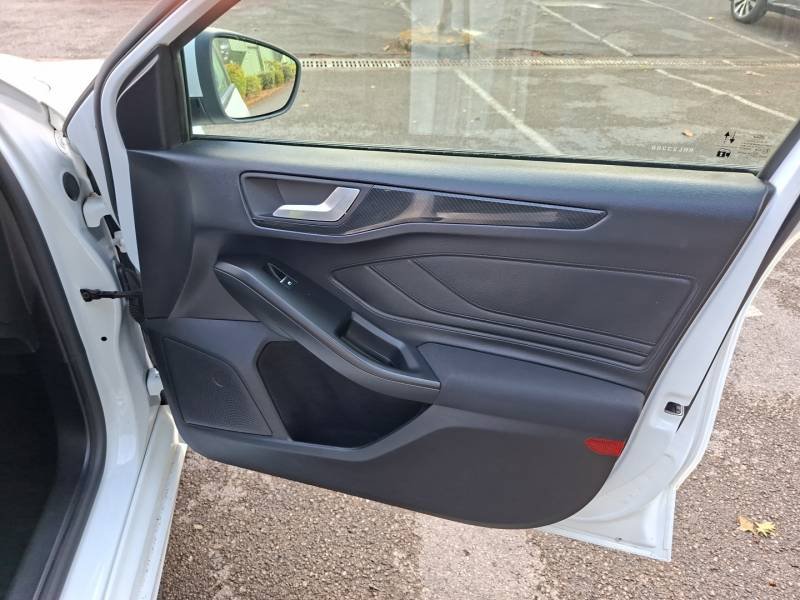 Ford Focus - Photo 34