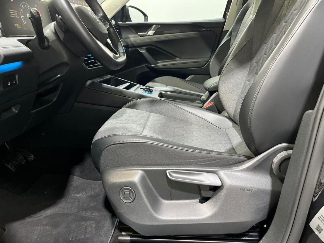 Volkswagen Tiguan - Photo 14
