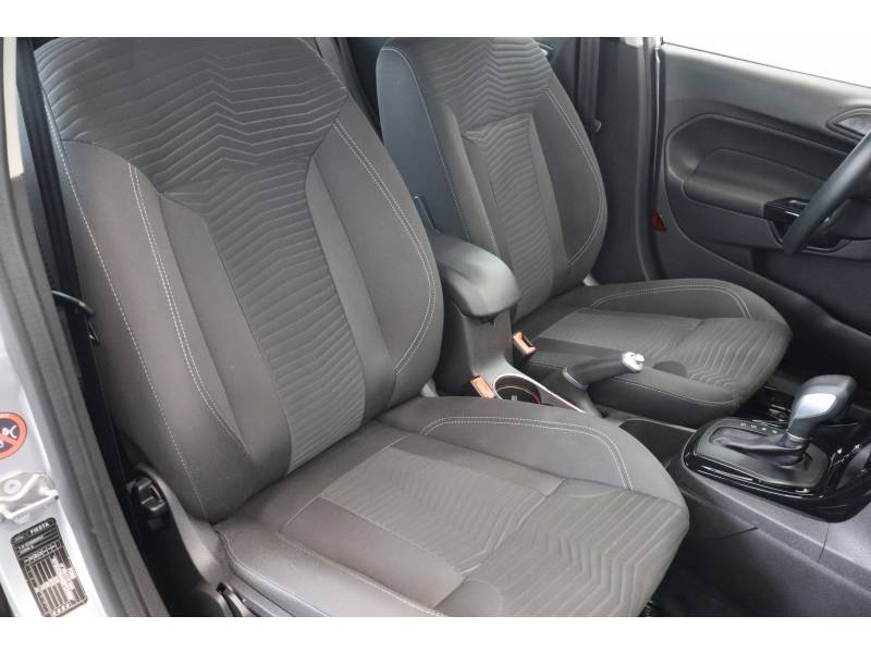 Ford Fiesta - Photo 11