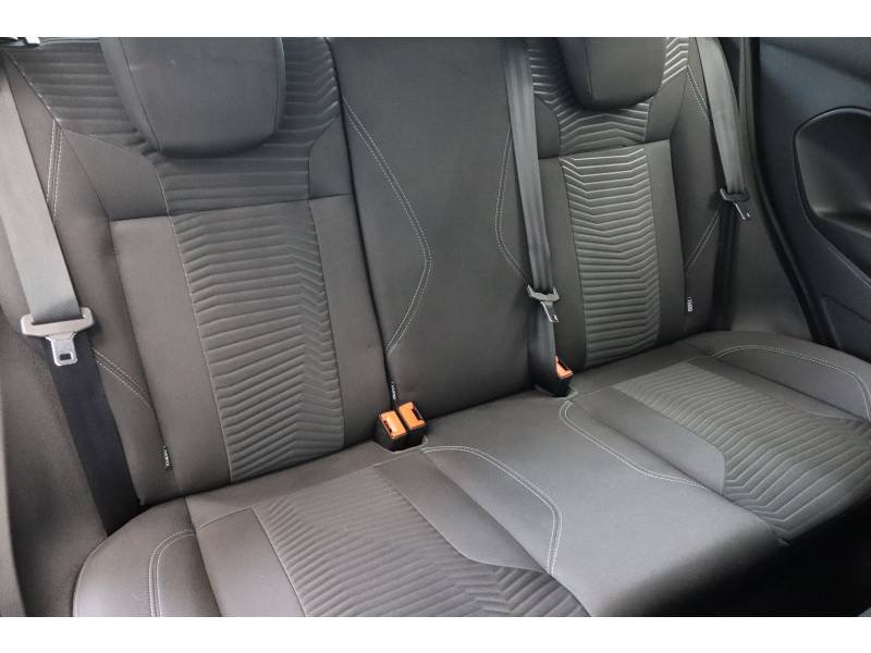 Ford Fiesta - Photo 12