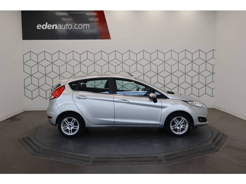 Ford Fiesta - Photo 3