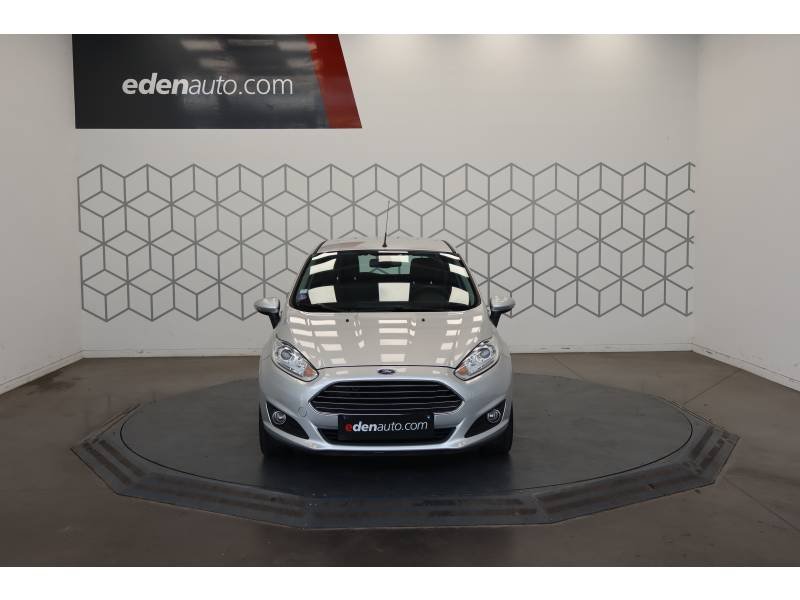 Ford Fiesta - Photo 5