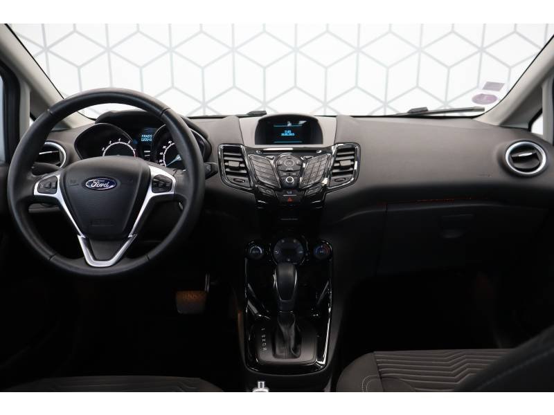 Ford Fiesta - Photo 9