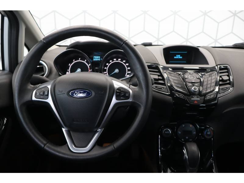 Ford Fiesta - Photo 10