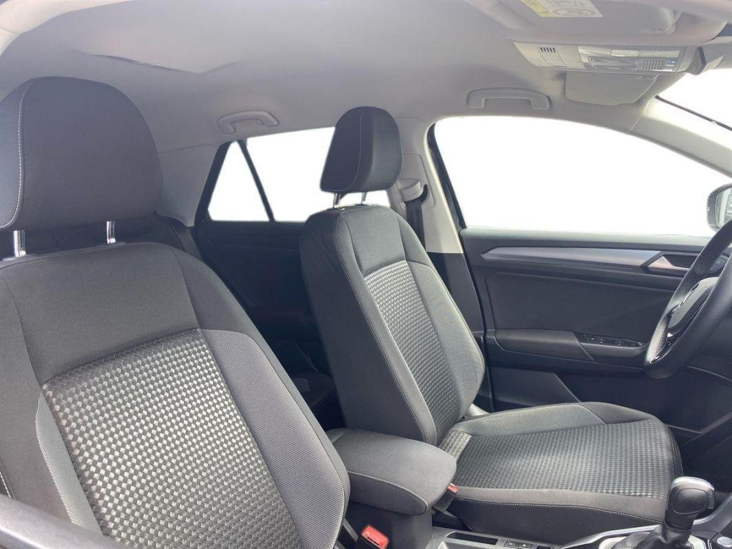 Volkswagen T-Roc - Photo 13