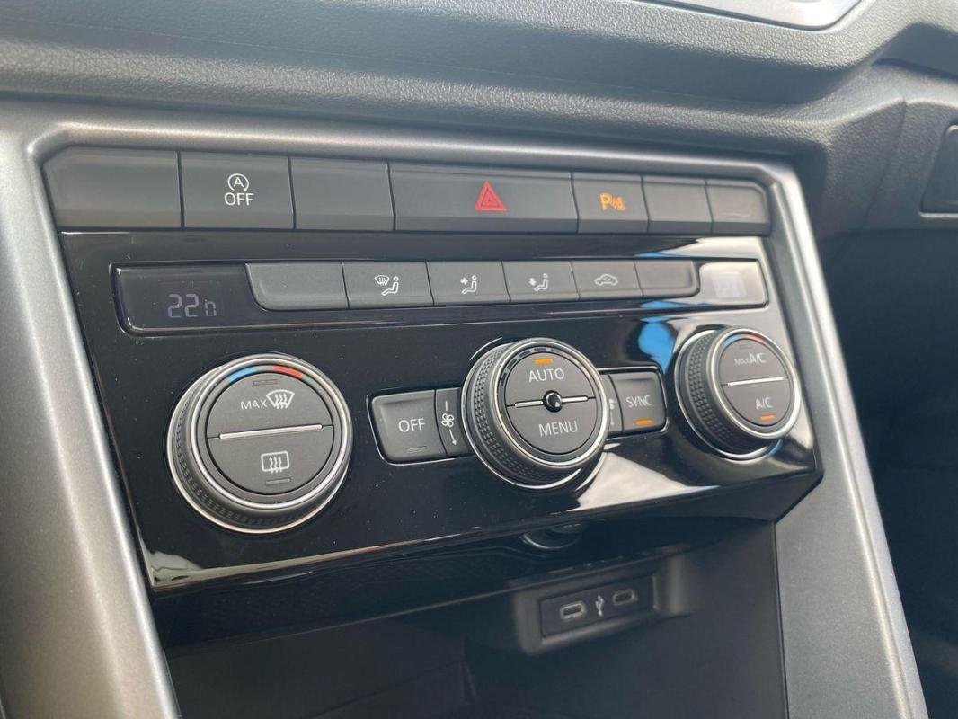 Volkswagen T-Roc - Photo 19