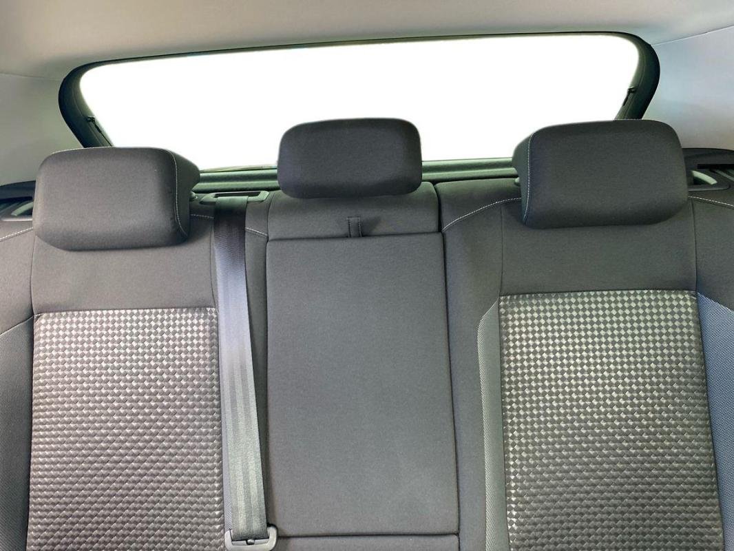 Volkswagen T-Roc - Photo 22