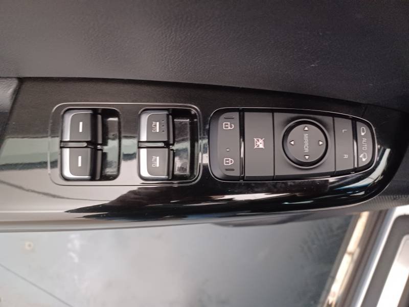 Kia Sportage - Photo 28