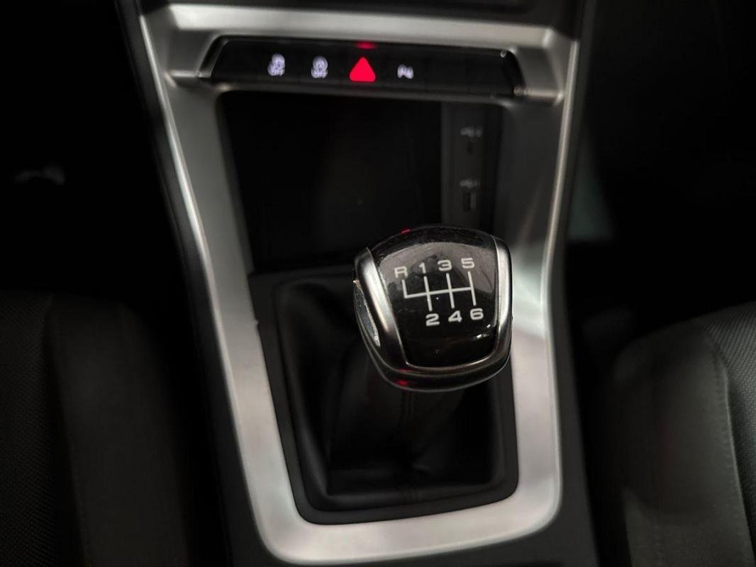 Audi Q3 - Photo 11