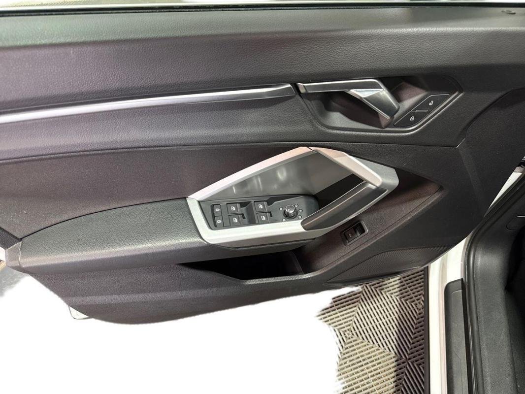 Audi Q3 - Photo 15