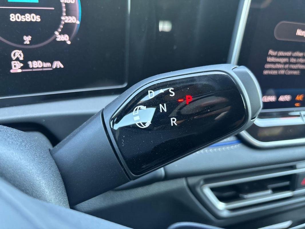 Volkswagen Tiguan - Photo 11