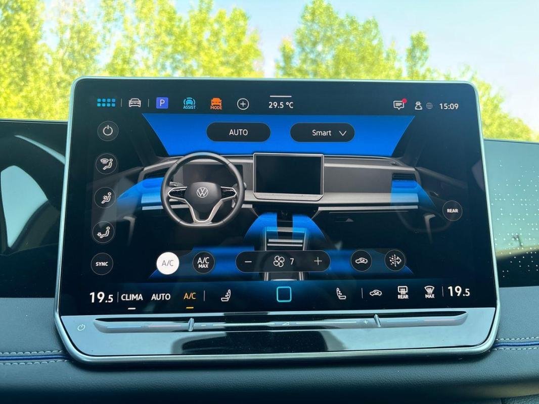 Volkswagen Tiguan - Photo 19