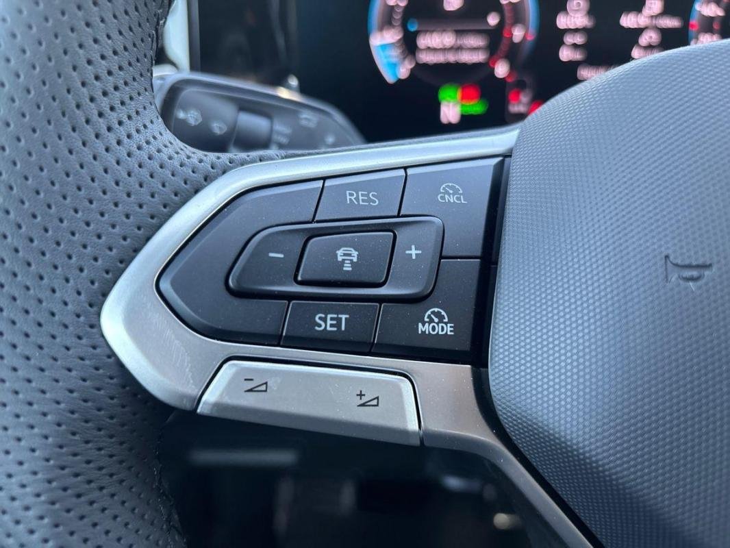Volkswagen Tiguan - Photo 21