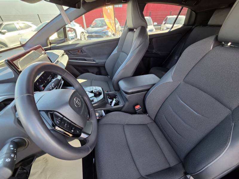 Toyota C-HR - Photo 12