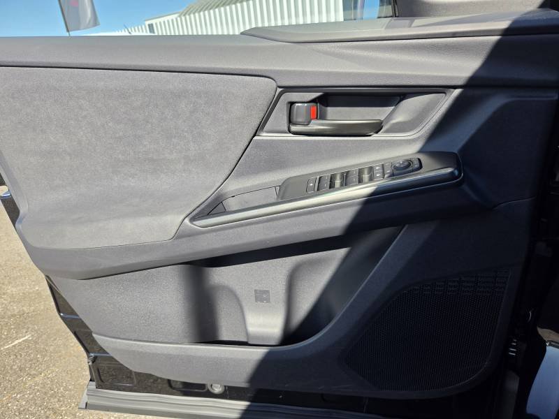 Toyota C-HR - Photo 24